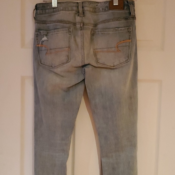 American Eagle Distressed Jeans - Picture 4 of 4